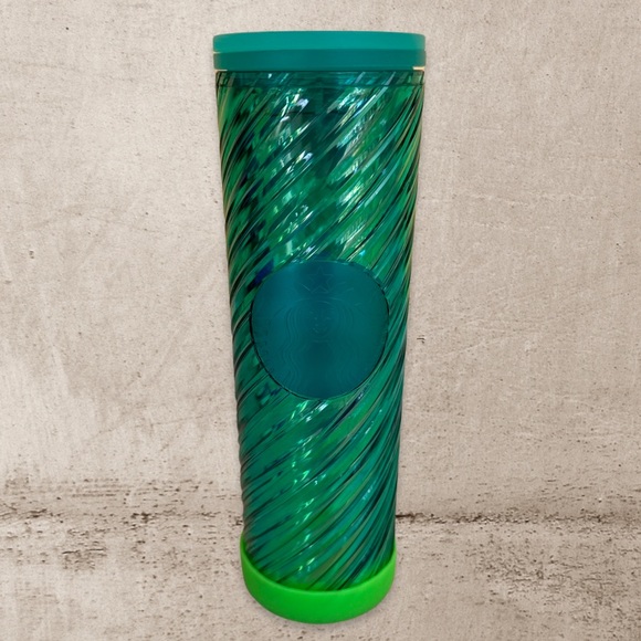 💚 Starbucks 2022 Holiday Candy Cane Swirl Tumbler with Lime Green Bumper NEW - Picture 8 of 12